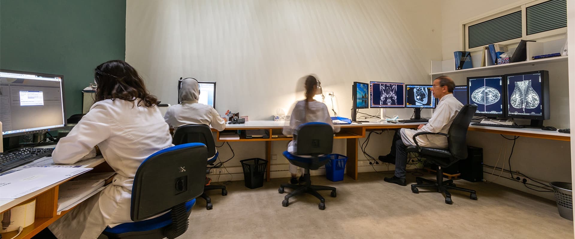 Radiologues à la lecture des examens au centre de radiologie Centre Anfa Radiologie, Casablanca